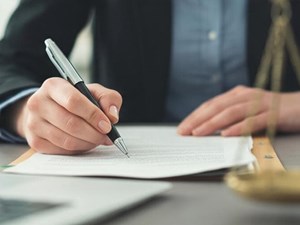 ¿Le han modificado las condiciones de trabajo? 4 cosas que debe saber